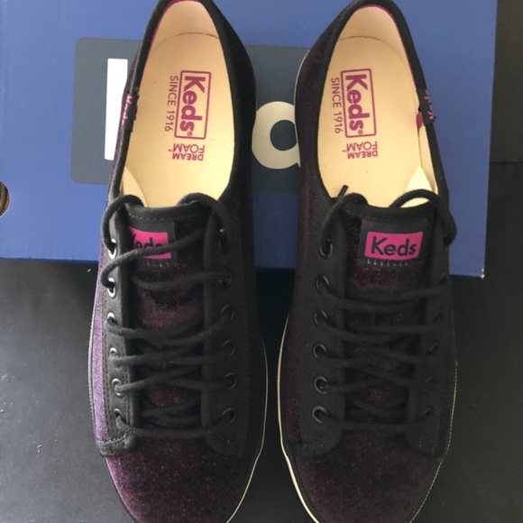 Keds 7.5 Purple & Black Velvet Shimmer - Picture 3 of 4